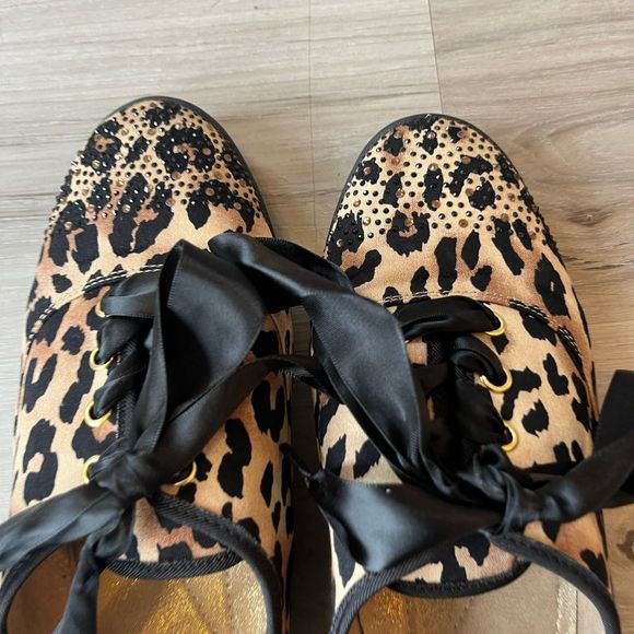 J. Renee 9 Schooner Cheetah Bling Lace Up Shoes - Picture 8 of 9
